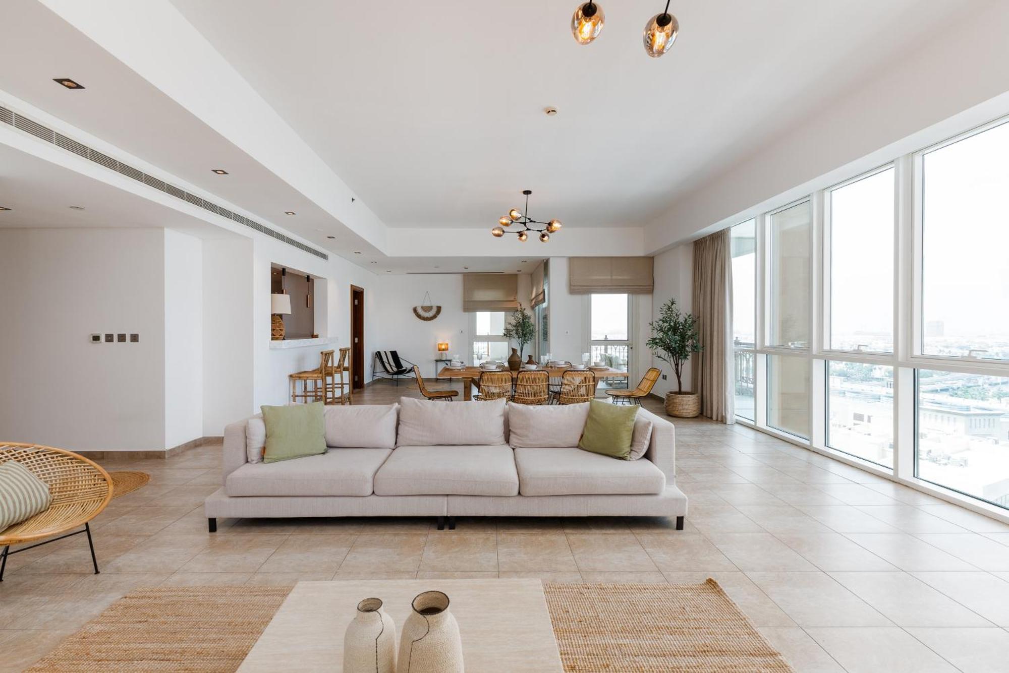 Marina 4, Palm Jumeirah - Mint Dubai