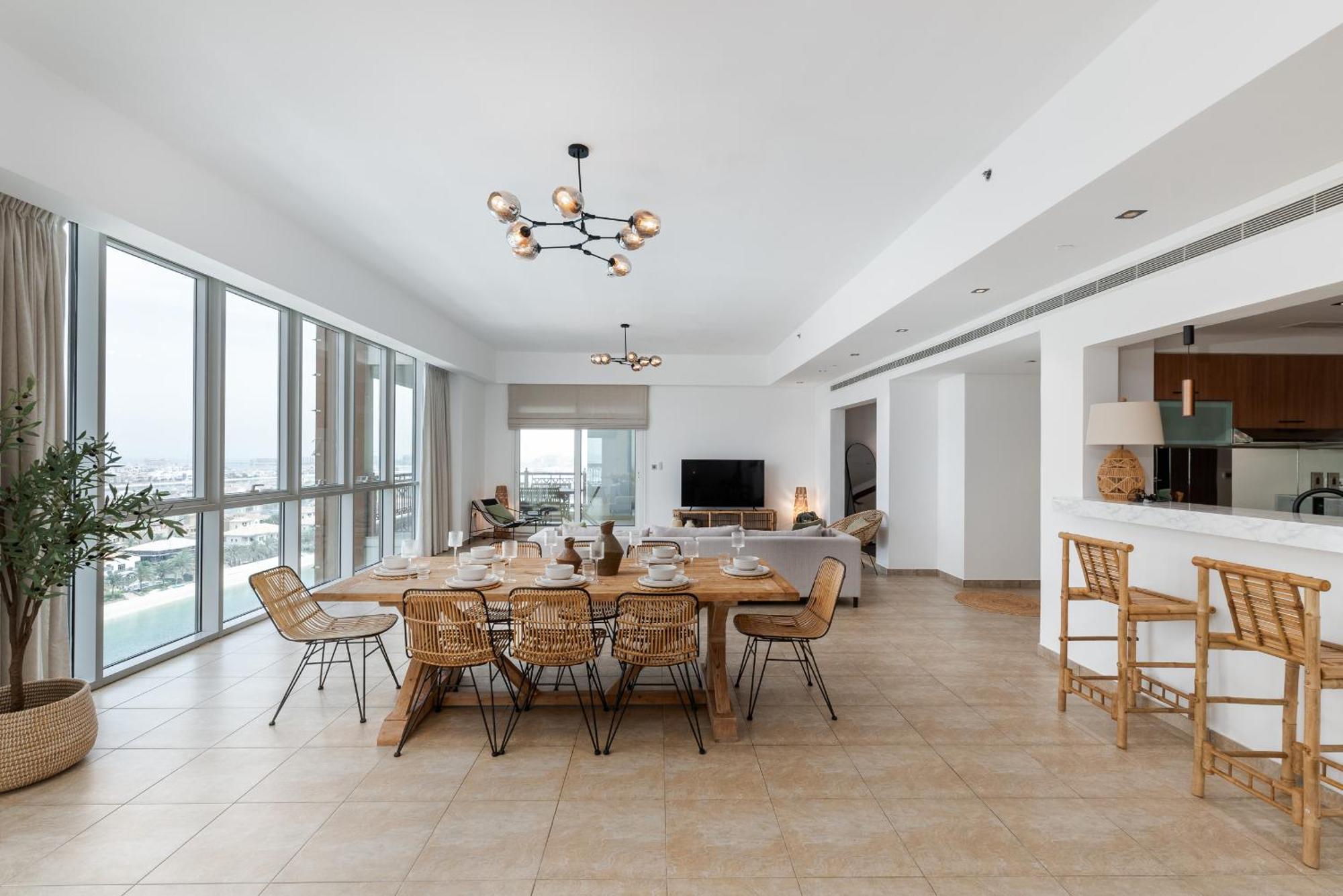 Marina 4, Palm Jumeirah - Mint