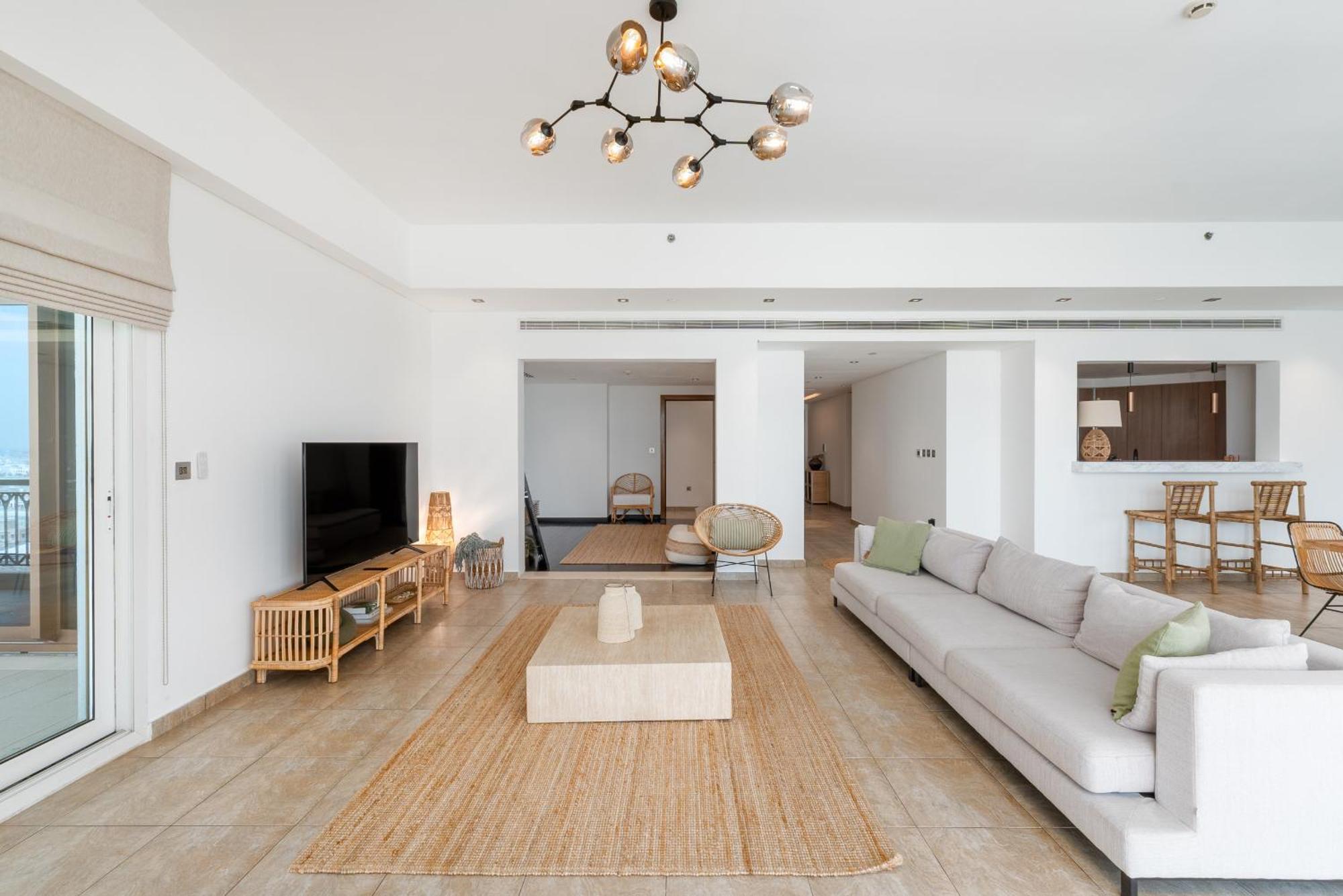Marina 4, Palm Jumeirah - Mint Apartment
