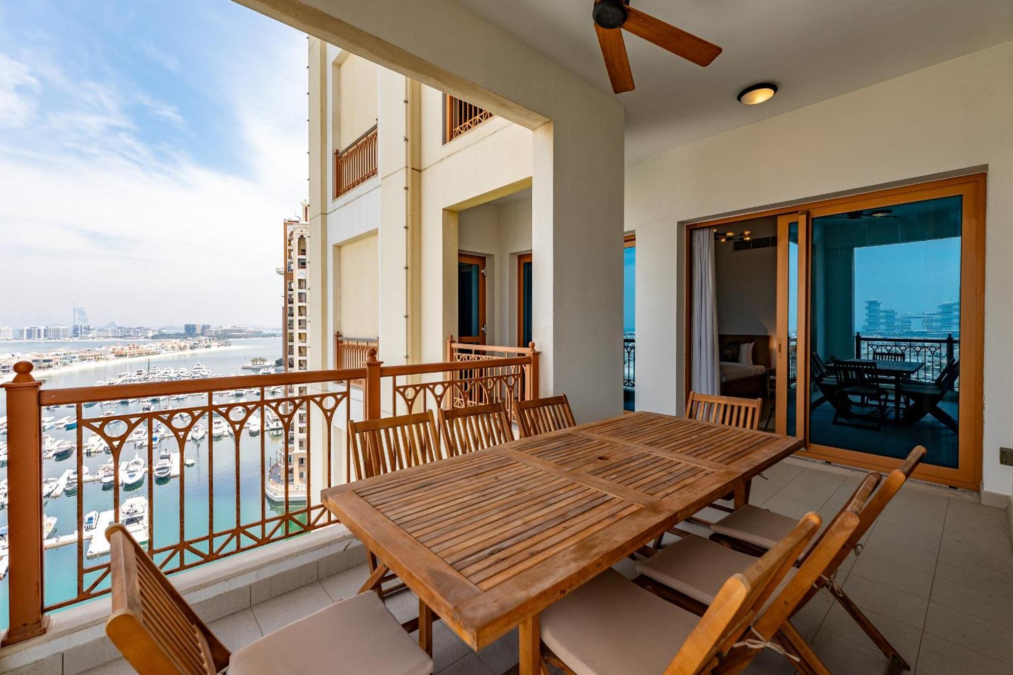 Marina 4, Palm Jumeirah - Mint Apartment